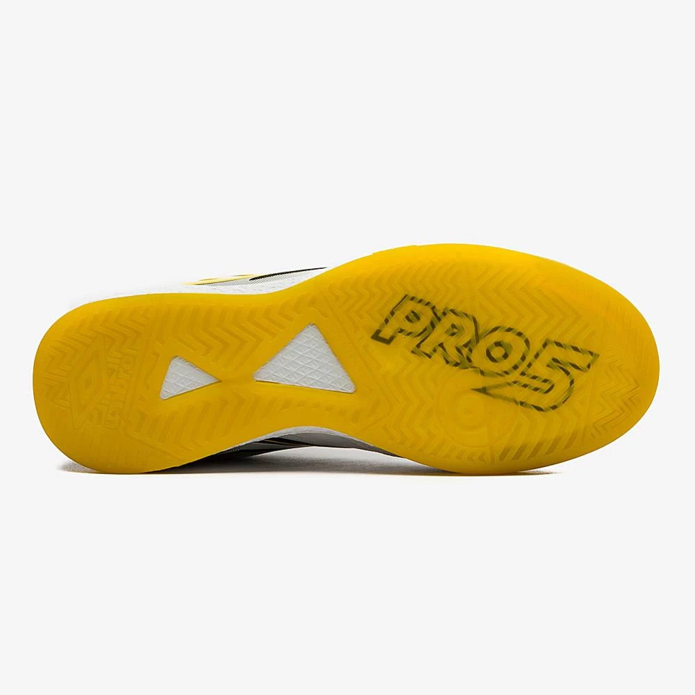 Umbro Pro 5 Bump
