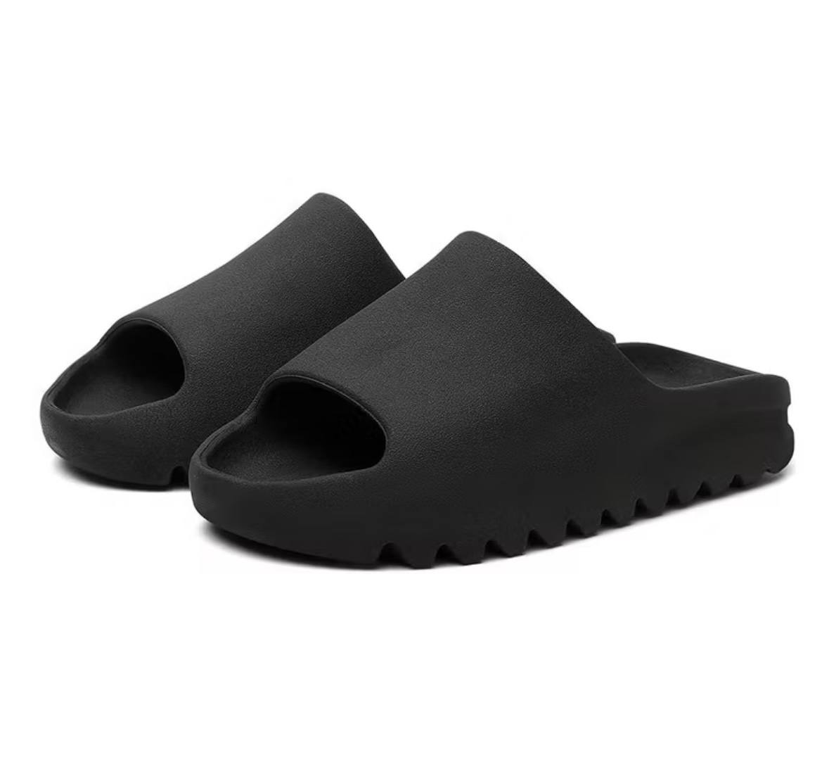 ￼Chinelo Nuvem Preto
